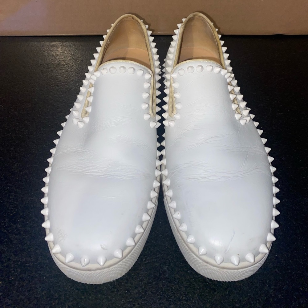 White Christian Louis Vuitton, spiky sneakers/loafers size 39 unisex